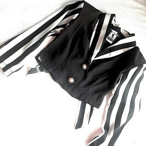 90s Vintage Cropped Striped Sleeve Top Size 6.